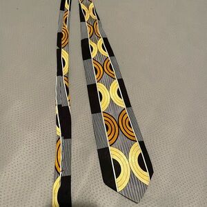Steven Land 100% silk Black and Yellow Geometric Men's Tie